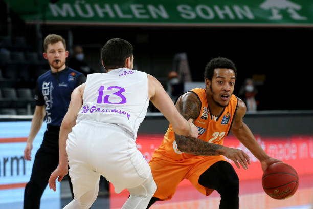 兹维列夫不 兹维列夫不